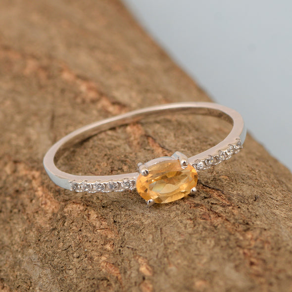 925 Sterling Silver Oval 0.65 Ctw Citrine Women Wedding Ring - Kimaya INC