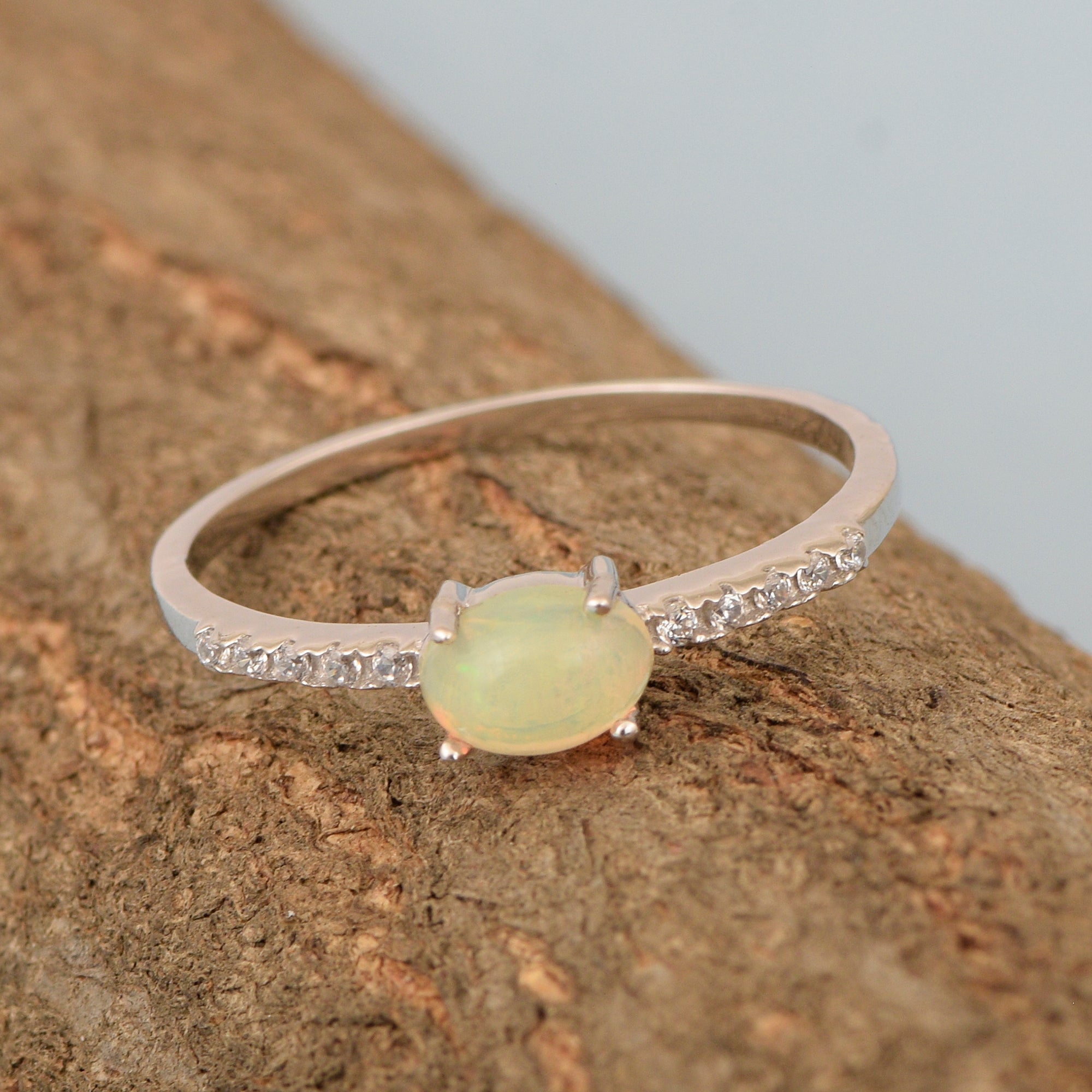 925 Sterling Silver Oval 0.65 Ctw Opal Women Wedding Ring - Kimaya INC