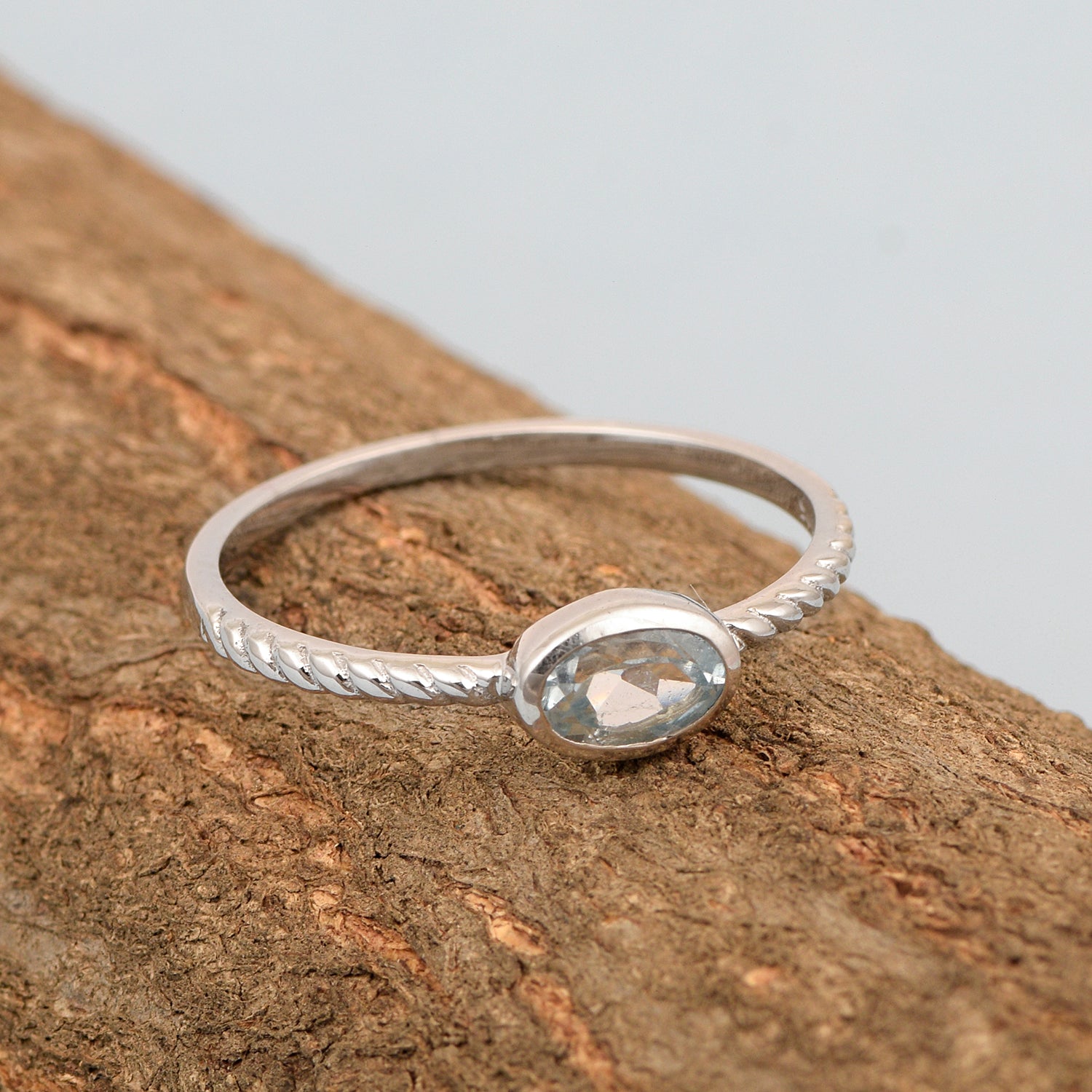 925 Sterling Silver Oval 0.35 Ctw Aquamarine Stackable Ring - Kimaya INC