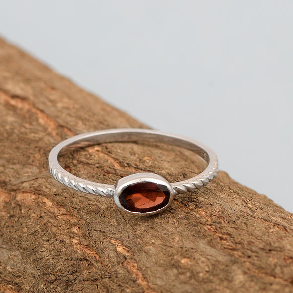 925 Sterling Silver Oval 0.35 Ctw Garnet Stackable Ring - Kimaya INC