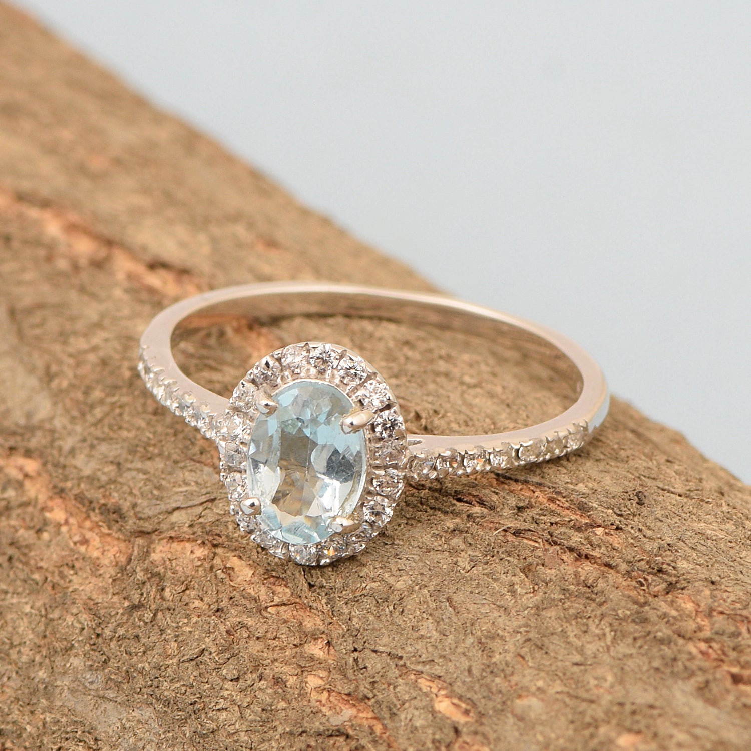 925 Sterling Silver Oval Swiss Blue Topaz Women's Solitaire Ring - Kimaya INC