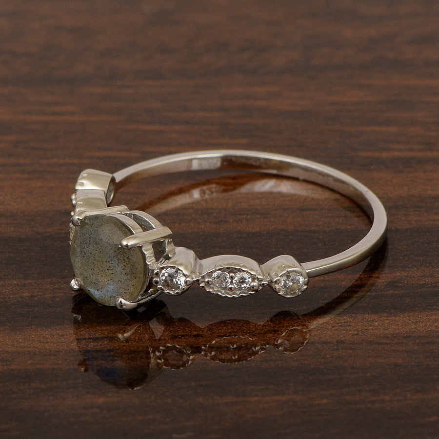 Labradorite Twisted Vine Accent Design Ring -Sterling Silver